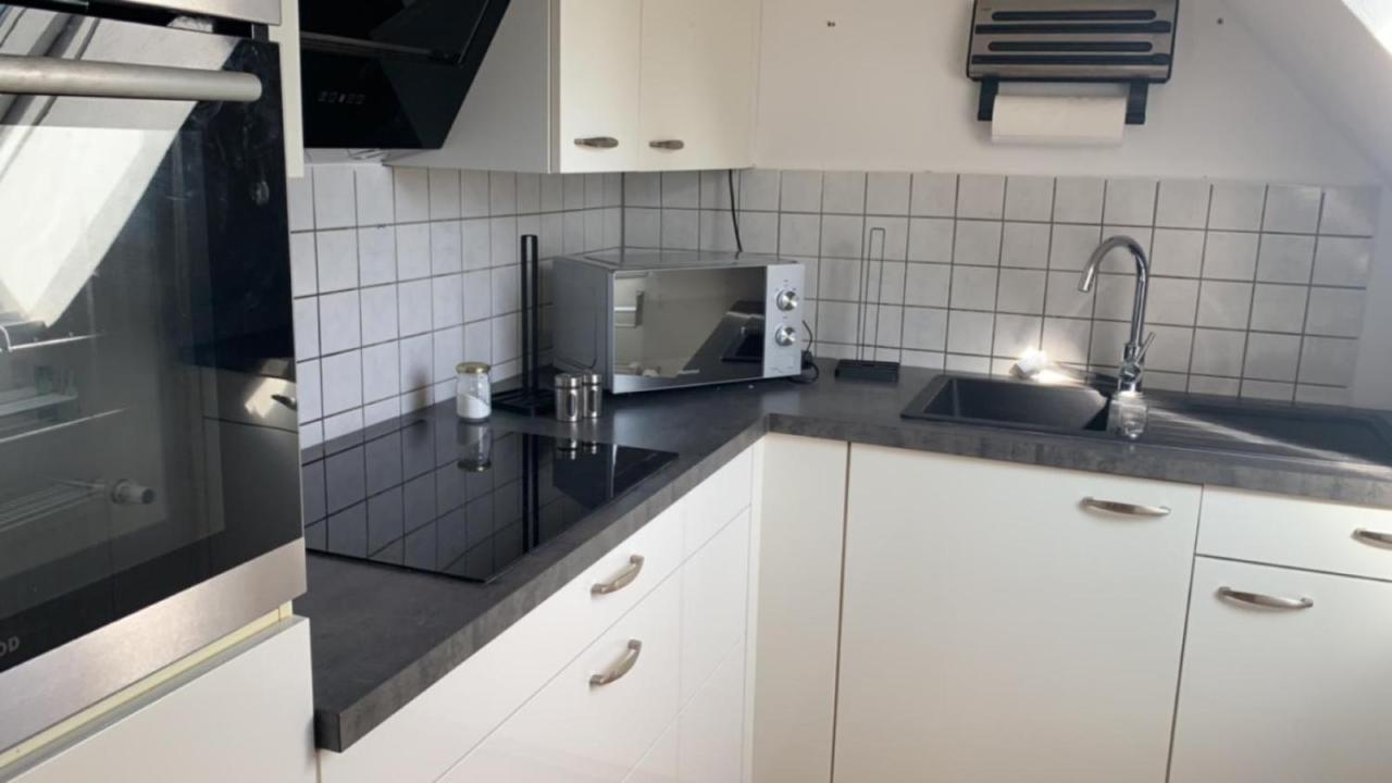 Zimmer In Wohnung Monteure Apartment Kueche Modern Enger Exterior photo